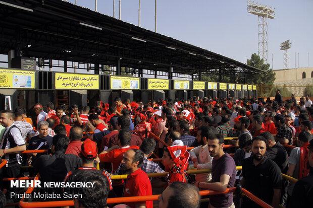 تخلف در بلیت فروشی سال های اخیر پرسپولیس و استقلال محرز تخلف در بلیت فروشی سال های اخیر پرسپولیس و استقلال محرز شد