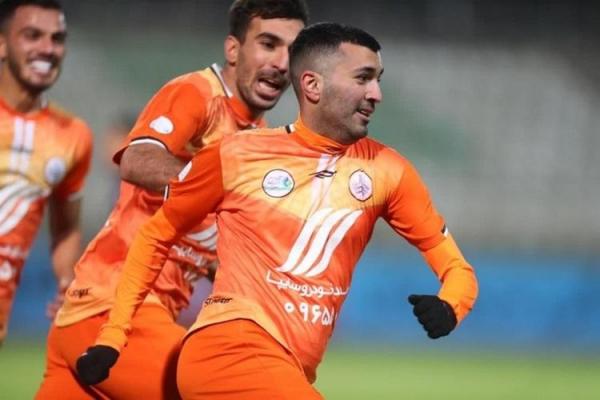 بازگشت هافبک جنجالی به پرسپولیس؟ بازگشت هافبک جنجالی به پرسپولیس؟